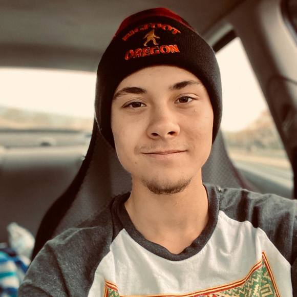 Meet your Posher, Kyle - Picture 1 of 1